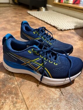 Asics Navy and Yellow Men’s Running Sneakers